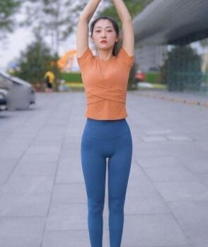 why people love blue yoga pant