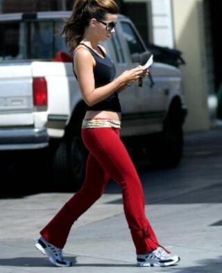 why people love red color yoga pants