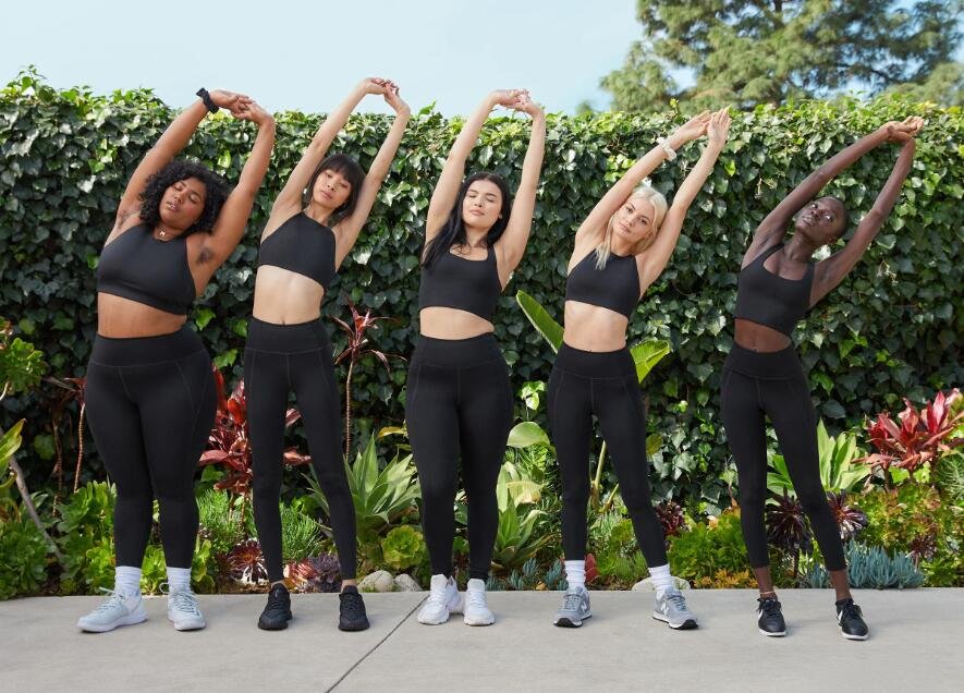 How to Look Thick in Leggings